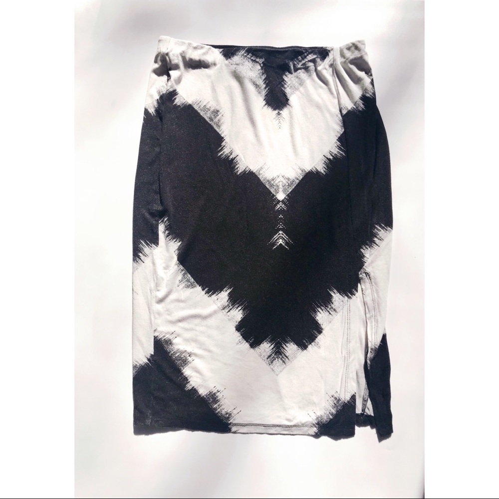 Black & white skirt